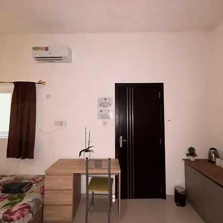 民宿 Cozy For 4 Guests, Air-conditioned, Self Check-in 斯利马