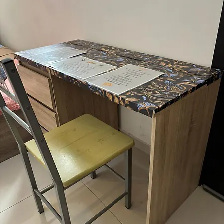 Δωμάτια σε οικογενειακή κατοικία Cozy For 4 Guests, Air-conditioned, Self Check-in *