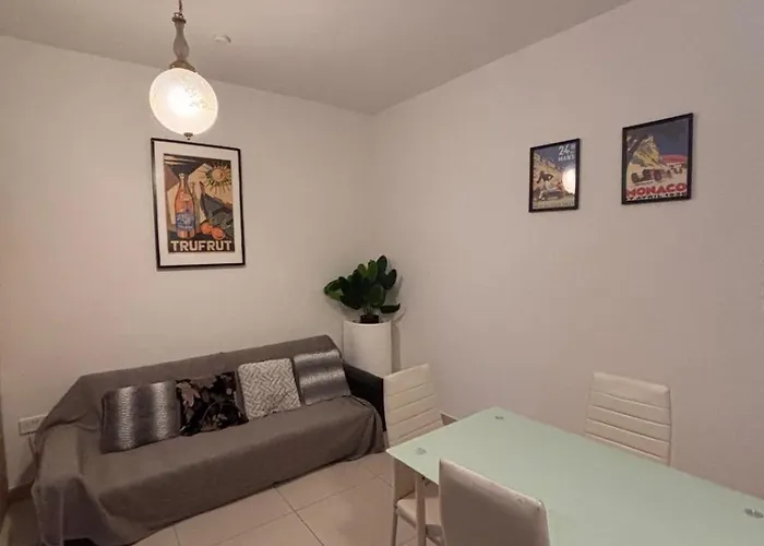Cozy For 4 Guests, Air-conditioned, Self Check-in * Sliema